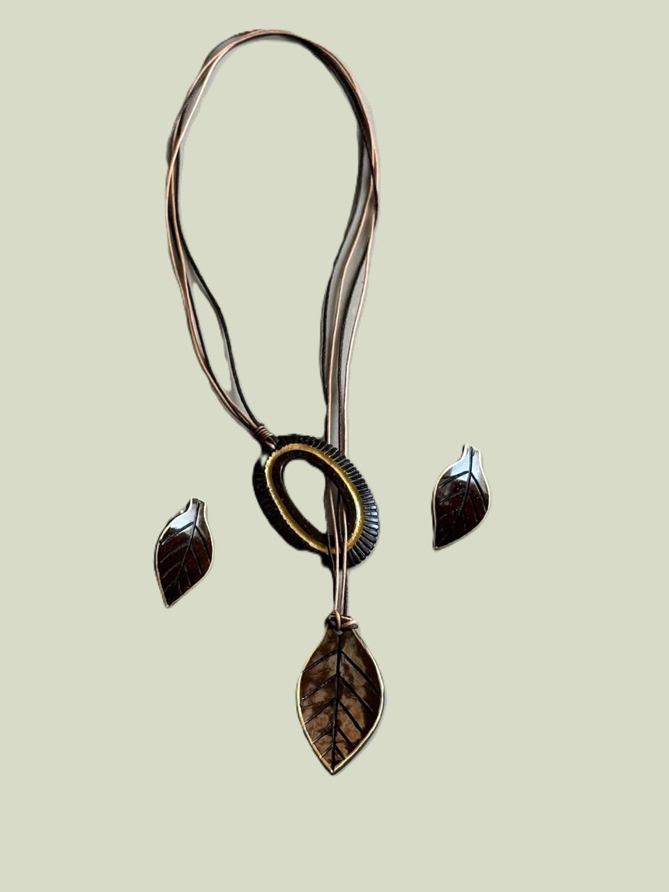 Luna Coco Shell Necklace & Earring set