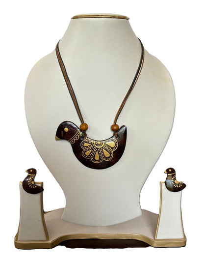 Cecilia Coco Shell Necklace & Earring set