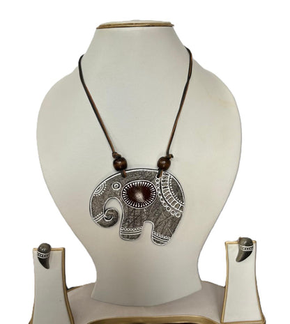 Samanvi Clay Necklace & Earring set