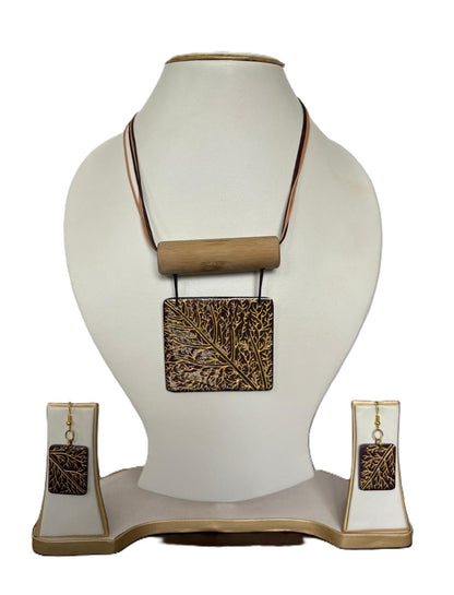 Dira Clay Necklace & Earring set
