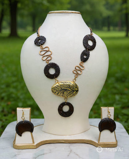Jiyanshi Clay Necklace & Earring set
