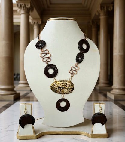 Jiyanshi Clay Necklace & Earring set
