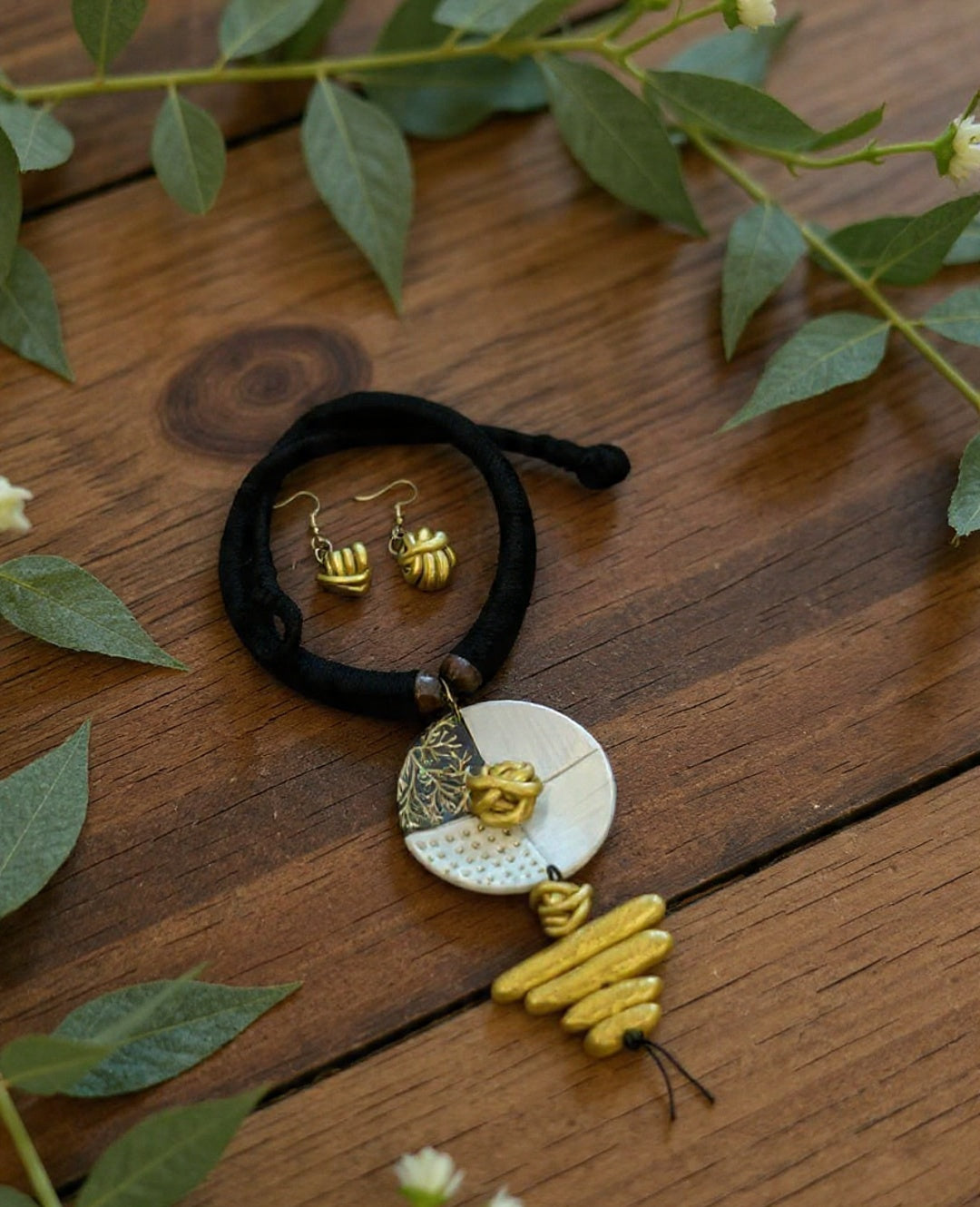 Dishani  Clay Necklace & Earring set