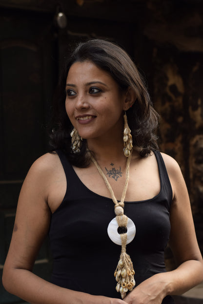Amarta Jute & Shell Necklace & Earrings set