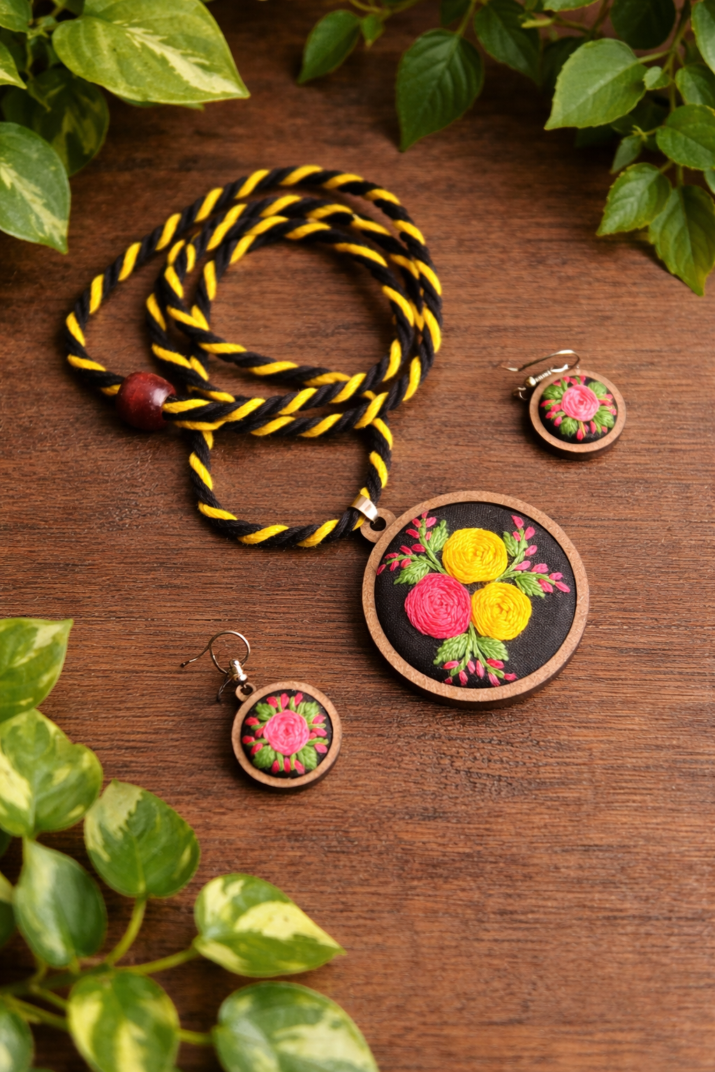 Isla Embroidered Fabric Necklace & Earrings set