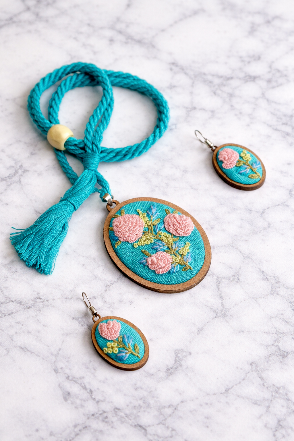 Maanvi Embroidered Fabric Necklace & Earrings set