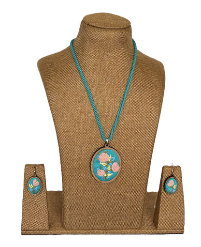 Maanvi Embroidered Fabric Necklace & Earrings set