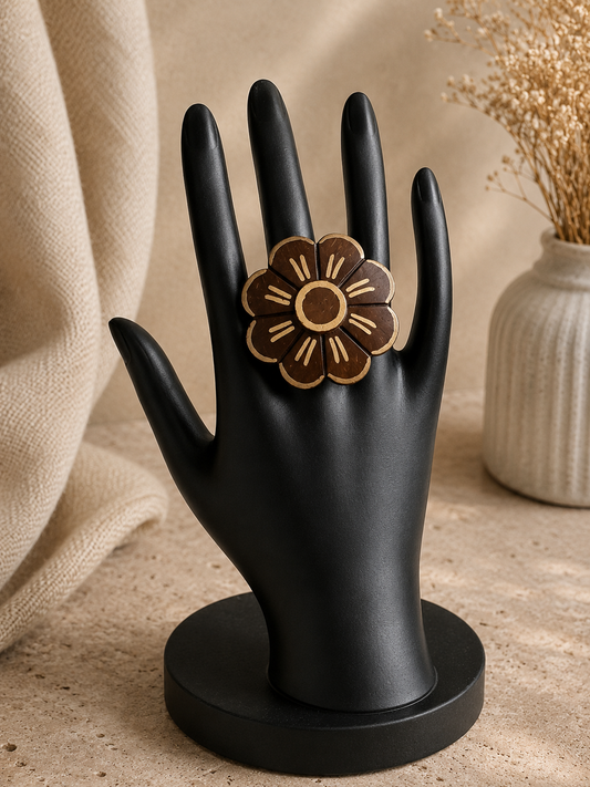 Viha Coco Shell Finger Ring