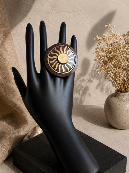 Hazel Coco Shell Finger Ring