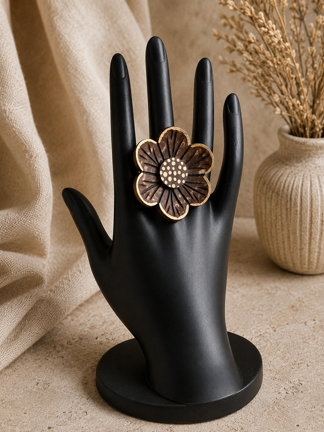 Rutvi Coco Shell Finger Ring